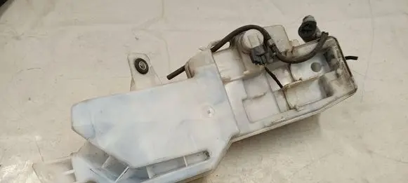 Volvo S90, V90 Windshield washer fluid reservoir/tank 31378731