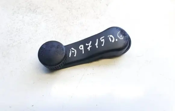 Volkswagen Golf III Front door window winding handle 1h0837581