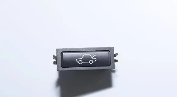 Tailgate opening switch
