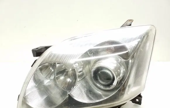Toyota Avensis T250 Headlight/headlamp 9922680008 KOITO0543