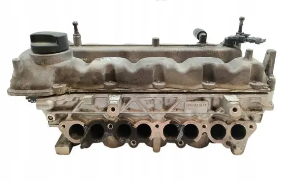 Hyundai i30 Engine head 221112A300