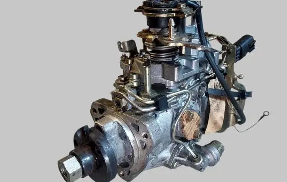 Ford Courier Fuel injection high pressure pump 0460484082