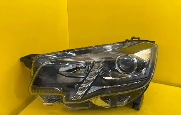 Peugeot Rifter Headlight/headlamp 9816827280
