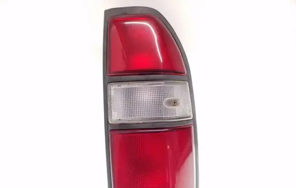 Toyota Land Cruiser (J100) Rear/tail lights