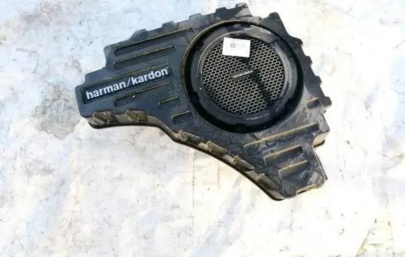 Jeep Grand Cherokee Subwoofer speaker 05035130ac 8950001901