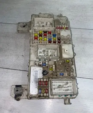 Ford Focus Fuse module 7M5T14A073CD 519242309 00276768