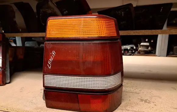 Lancia Thema Rear/tail lights 297502