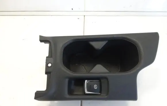 Nissan Leaf II (ZE1) Cup holder front 969315SH2A