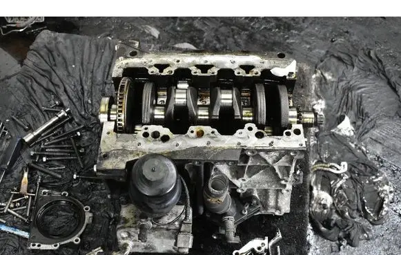 Audi A3 S3 8P Engine block AXW
