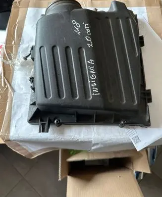 Opel Insignia A Air filter box cover 