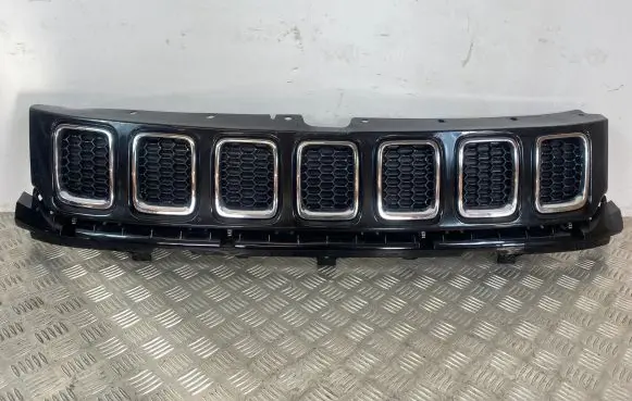 Jeep Compass Front bumper upper radiator grill