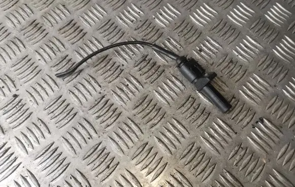 Mercedes-Benz Sprinter W906 Crankshaft position sensor A0031532728