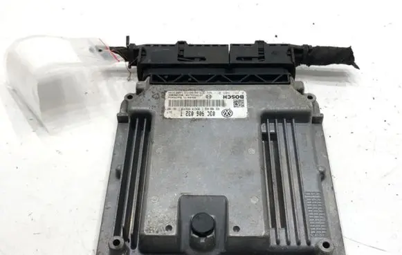 Volkswagen Tiguan Engine control unit/module ECU