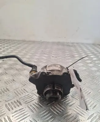 Vacuum pump