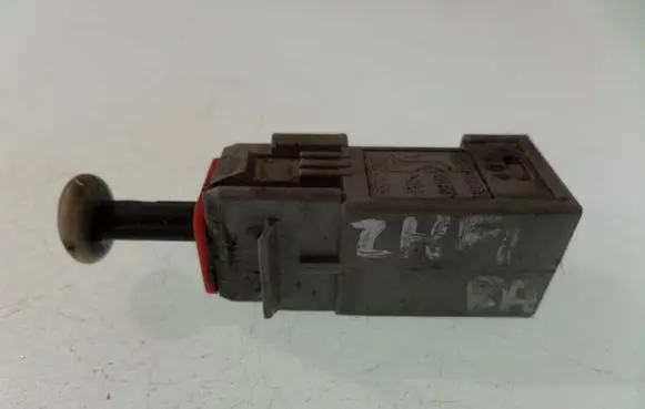 Clutch pedal sensor