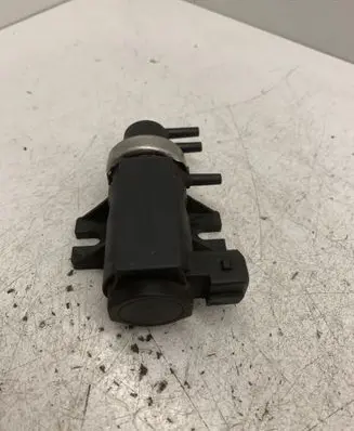 Nissan X-Trail T30 Vacuum valve 70026501 14956A0401