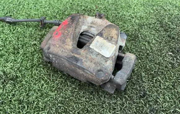 Toyota Proace Front brake caliper SU001A3126