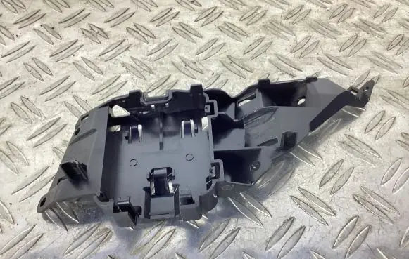 Lexus RX 450H Headlight/headlamp mounting bracket 8821548020