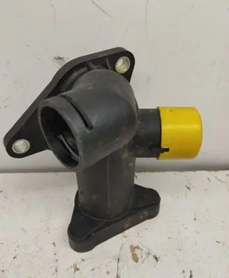 Engine coolant pipe/hose