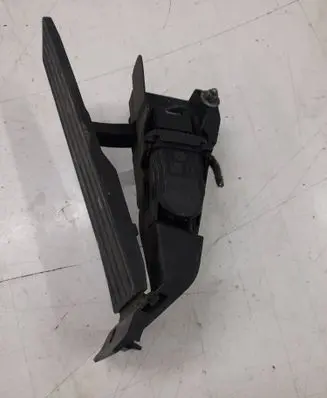 BMW 1 F20 F21 Accelerator throttle pedal 6789529