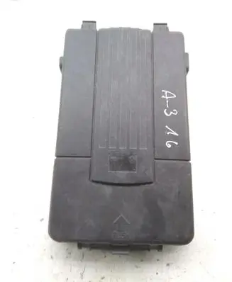 Audi A3 S3 A3 Sportback 8P Battery box tray cover/lid 3C0915443A