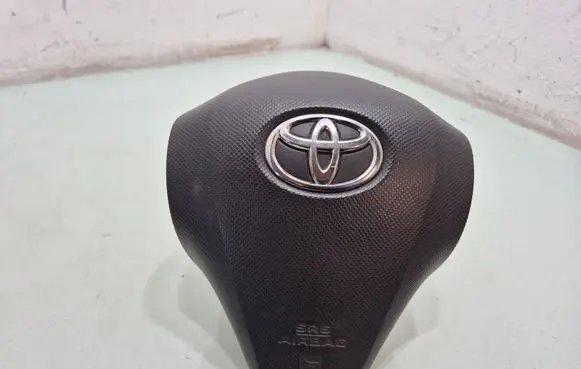 Steering wheel airbag