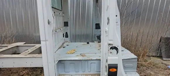 Renault Master III Partition between cabin 
