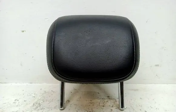Chevrolet Trax Rear seat headrest 