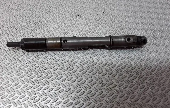 Audi A6 S6 C5 4B Fuel injector 059130201D 0432133805