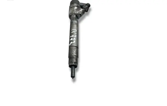 Mercedes-Benz Vito Viano W639 Fuel injector 0445110192