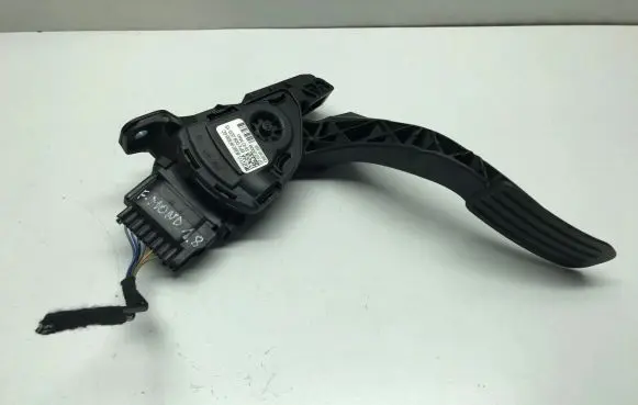 Ford Mondeo MK IV Accelerator throttle pedal 6G929F836SC
