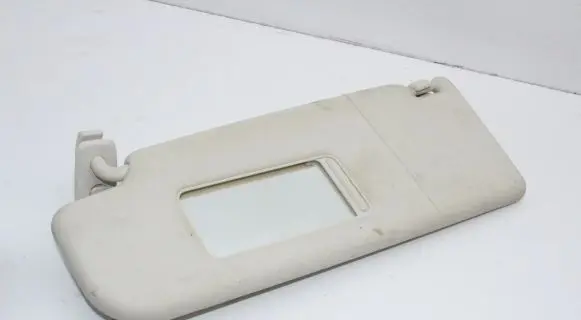 Volkswagen PASSAT CC Sun visor