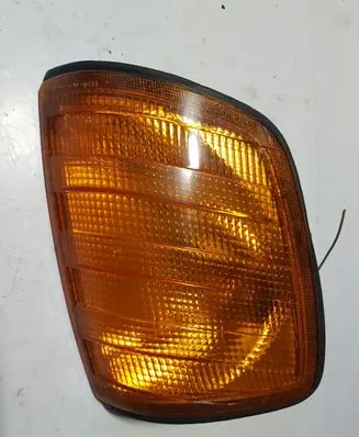 Mercedes-Benz E W124 Front indicator light HELLA