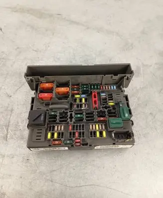 BMW 3 E90 E91 Fuse module 9119446 911944603 10688710