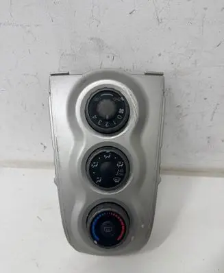 Toyota Yaris Climate control unit 554060D190