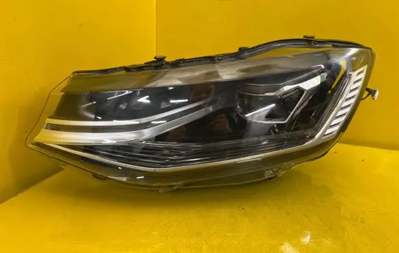 Volkswagen Caddy Headlight/headlamp 2K8941035R