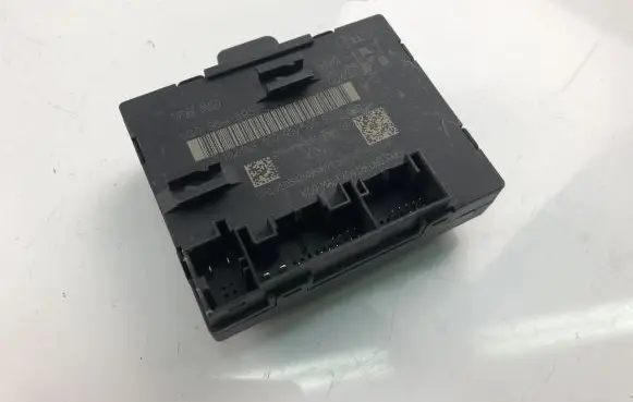 Volkswagen Golf VII Other control units/modules 5Q0959595E