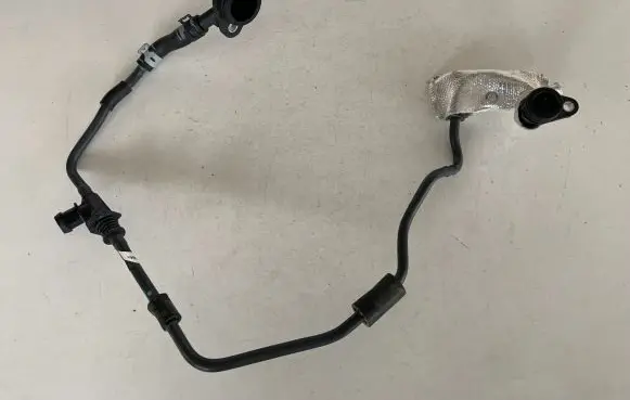 Audi Q5 SQ5 Engine coolant pipe/hose 06L121081AF 06K121132