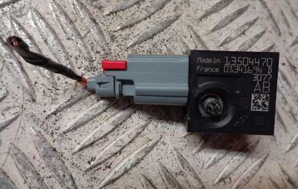 Opel Astra K Airbag deployment crash/impact sensor 13504470