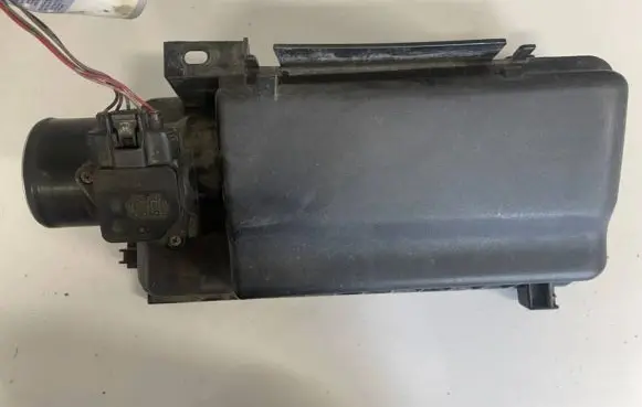 Toyota Yaris Air filter box 177050n020 17705-0n020