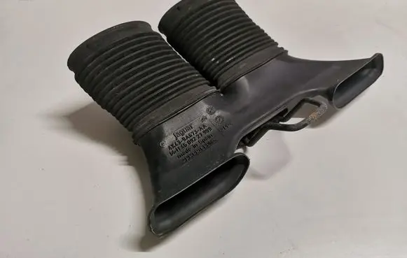 Jaguar X-Type Air intake duct part 4X439A673AA