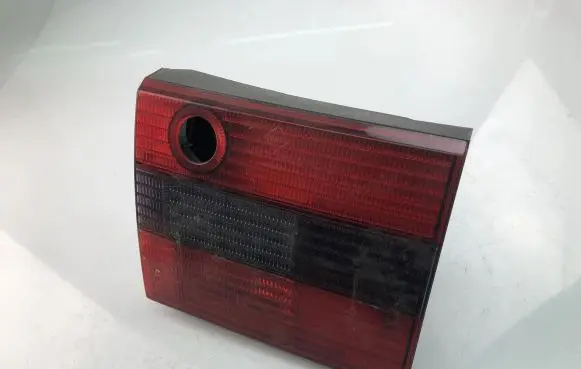 Volkswagen PASSAT B4 Rear/tail lights 3A9945108C