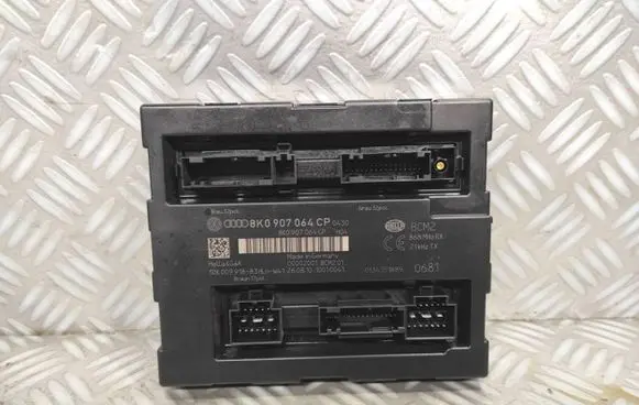 Audi A4 S4 B8 8K Comfort/convenience module 8K0907064CP 5DK00991883