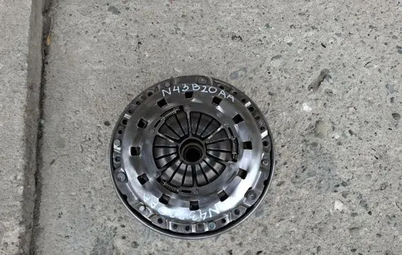 BMW 1 E81 E87 Dual mass flywheel 