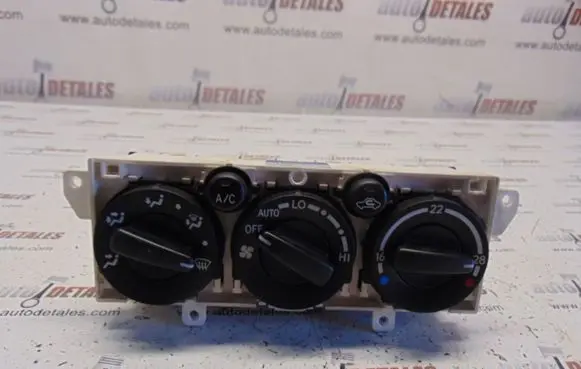 Toyota Avensis T220 Climate control unit 5590005090
