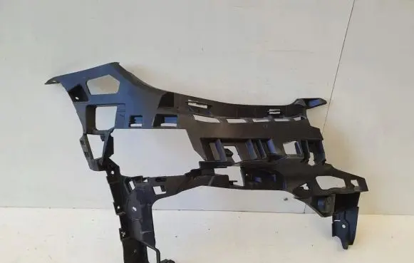 Mercedes-Benz E W213 Front bumper mounting bracket a2138857204