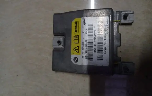 BMW 5 E60 E61 Airbag control unit/module 6962885 220434656 S16962885012