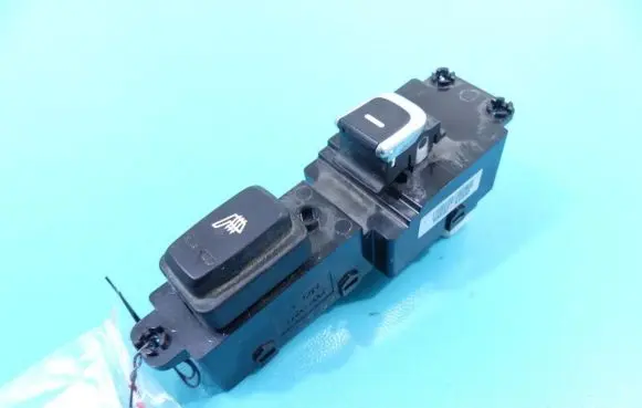 KIA Carens III Electric window control switch 93580-A4030 IMPRK1246100