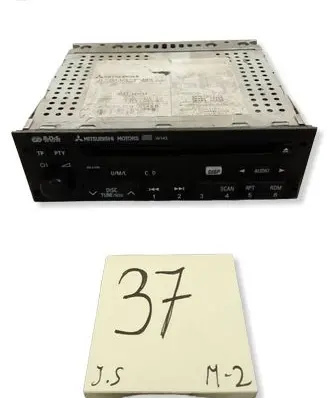 Mitsubishi Space Star Radio/CD/DVD/GPS head unit MR480209