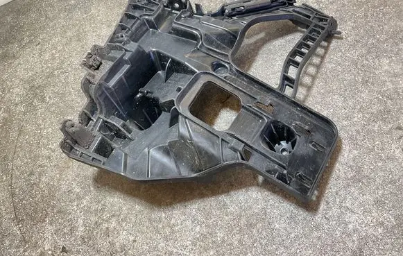 Audi e-tron Rear bumper mounting bracket 4J3807453